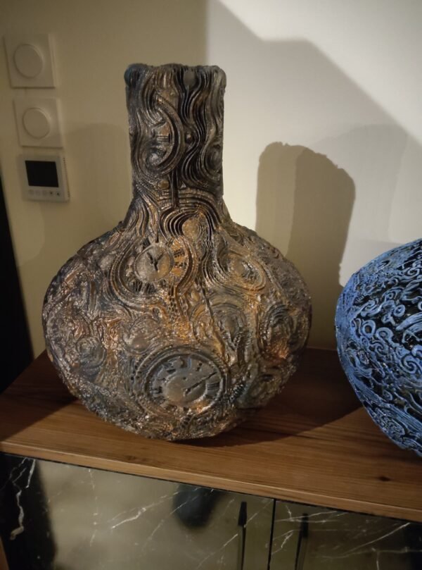 Vase "Métamorphose Temporelle" - Hommage Surréaliste à Salvador Dali