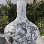 Vase "Pêches d'Hiver" - Hommage Artistique à l'Histoire et à la Modernité (Petit modele)