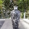 Vase Sculpté "Élégance Noire et Argent" - Un Chef-d'œuvre Contemporain