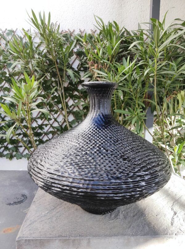 Vase Contemporain "Écailles Marines" - Lévitation et Texture Organique