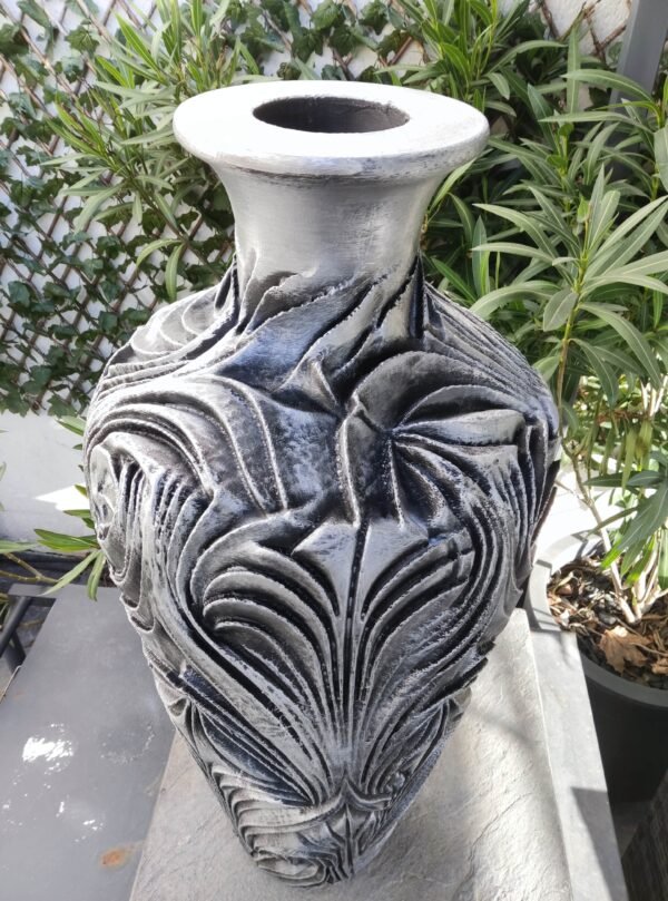 Vase Imposant "Émergence Métallique" - Un Chef-d'œuvre Contemporain de 80 cm